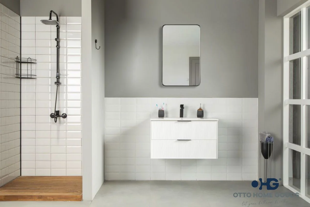 Sorrento Bathroom Cabinet - White 24"